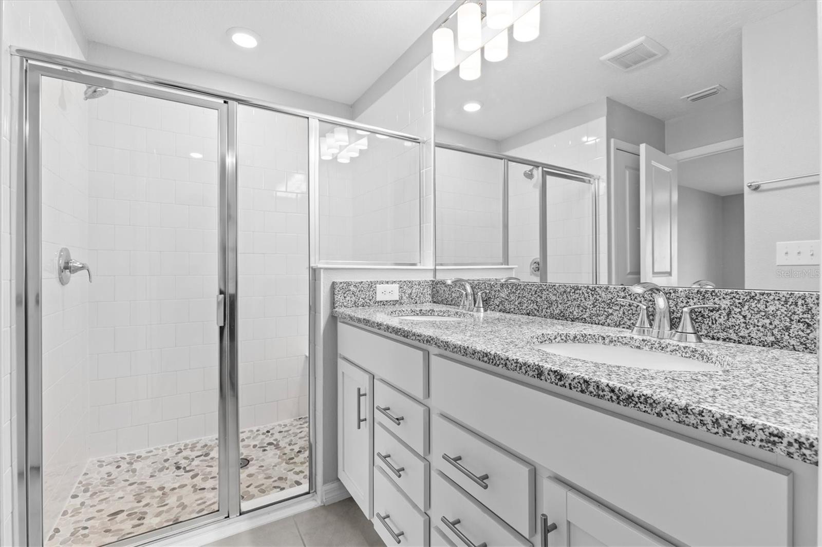 9972 MESIC WOODS AVE — photo 23