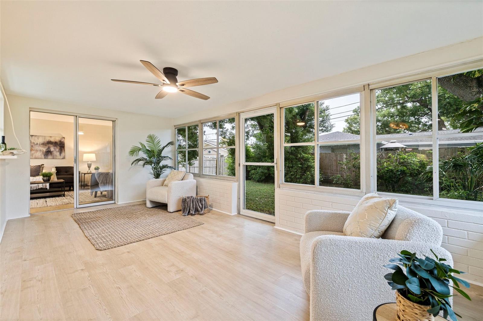 1011 MACRAE AVE — photo 21
