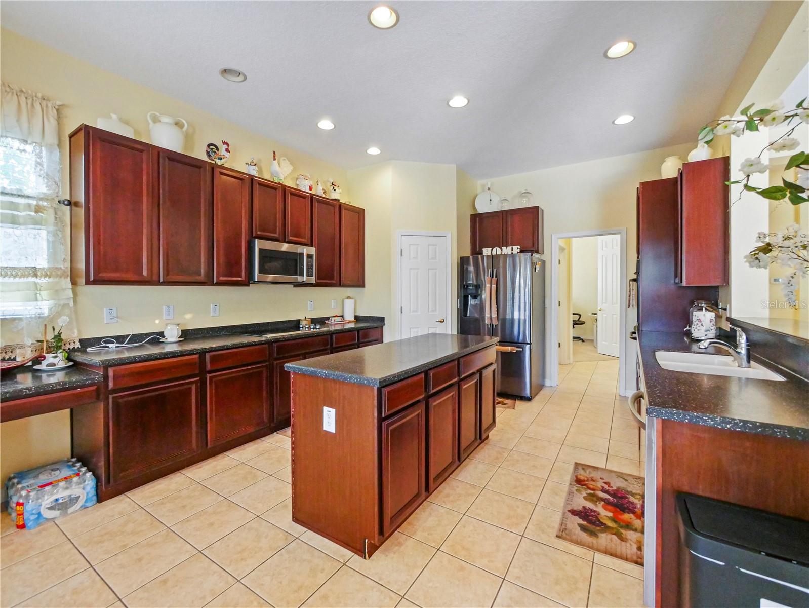 23241 ABERCORN LN — photo 4