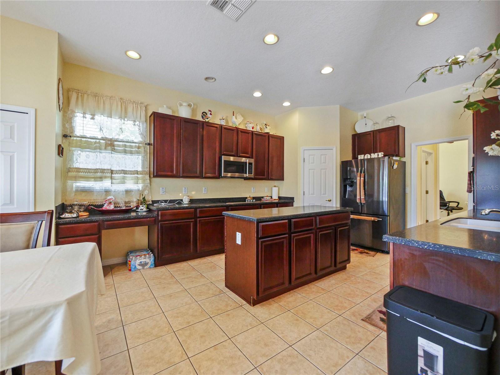 23241 ABERCORN LN — photo 5
