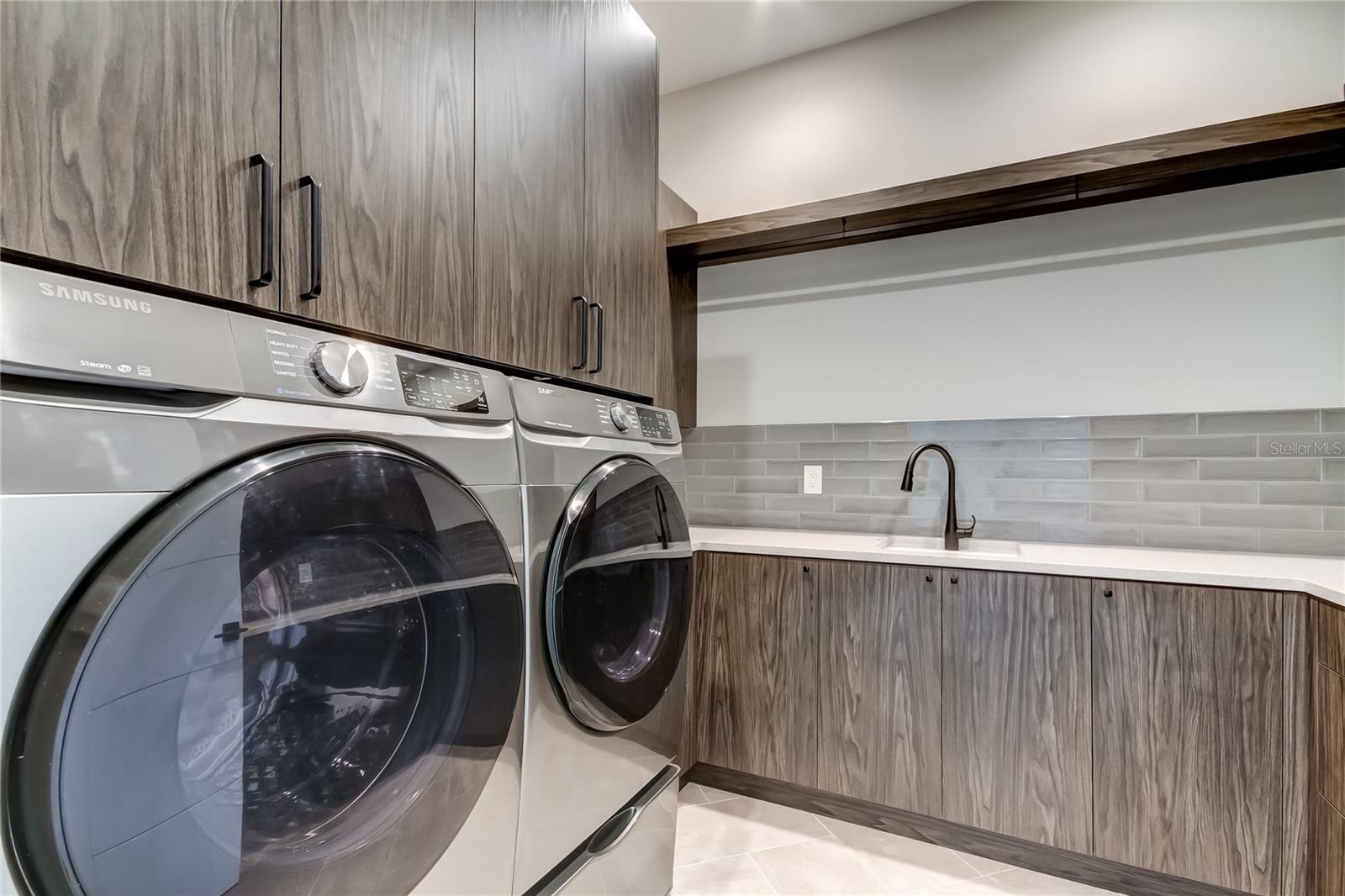 9586 TROUTWATER LN — photo 40