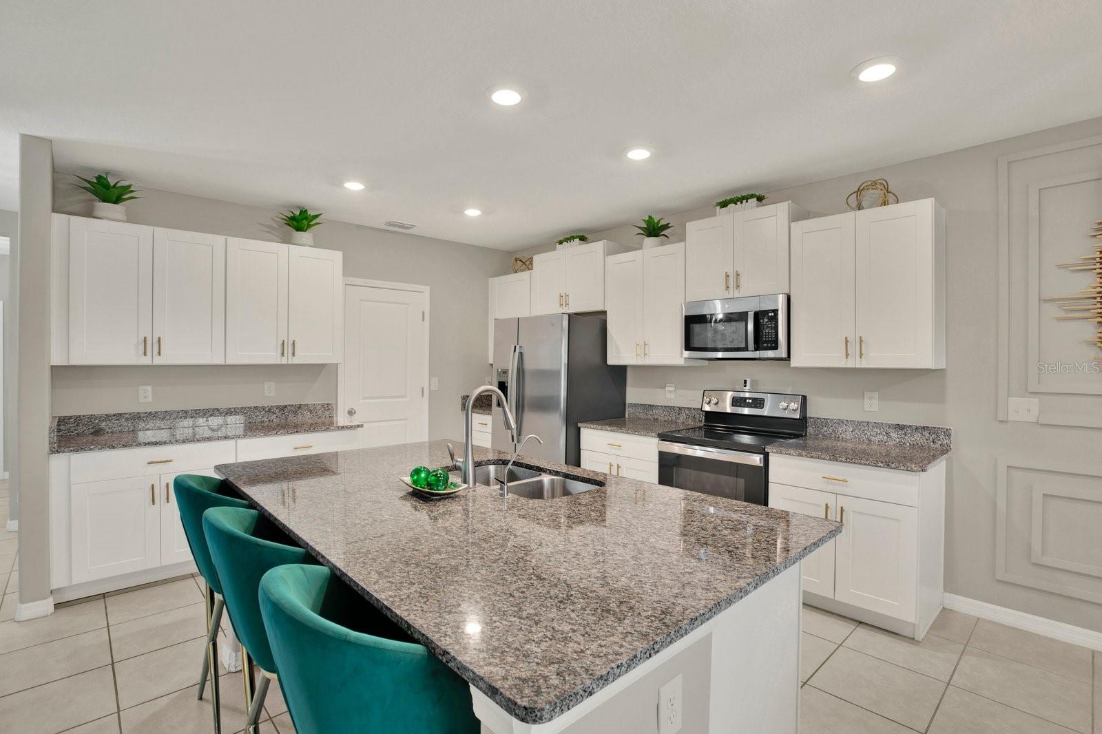 3505 N MARYLAND AVE — photo 13