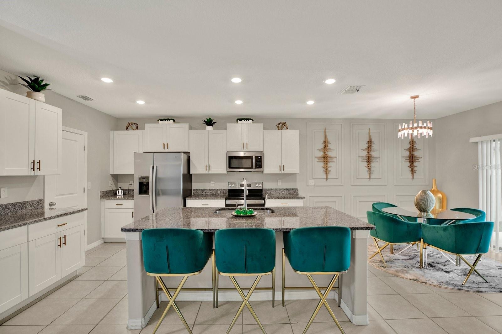 3505 N MARYLAND AVE — photo 12