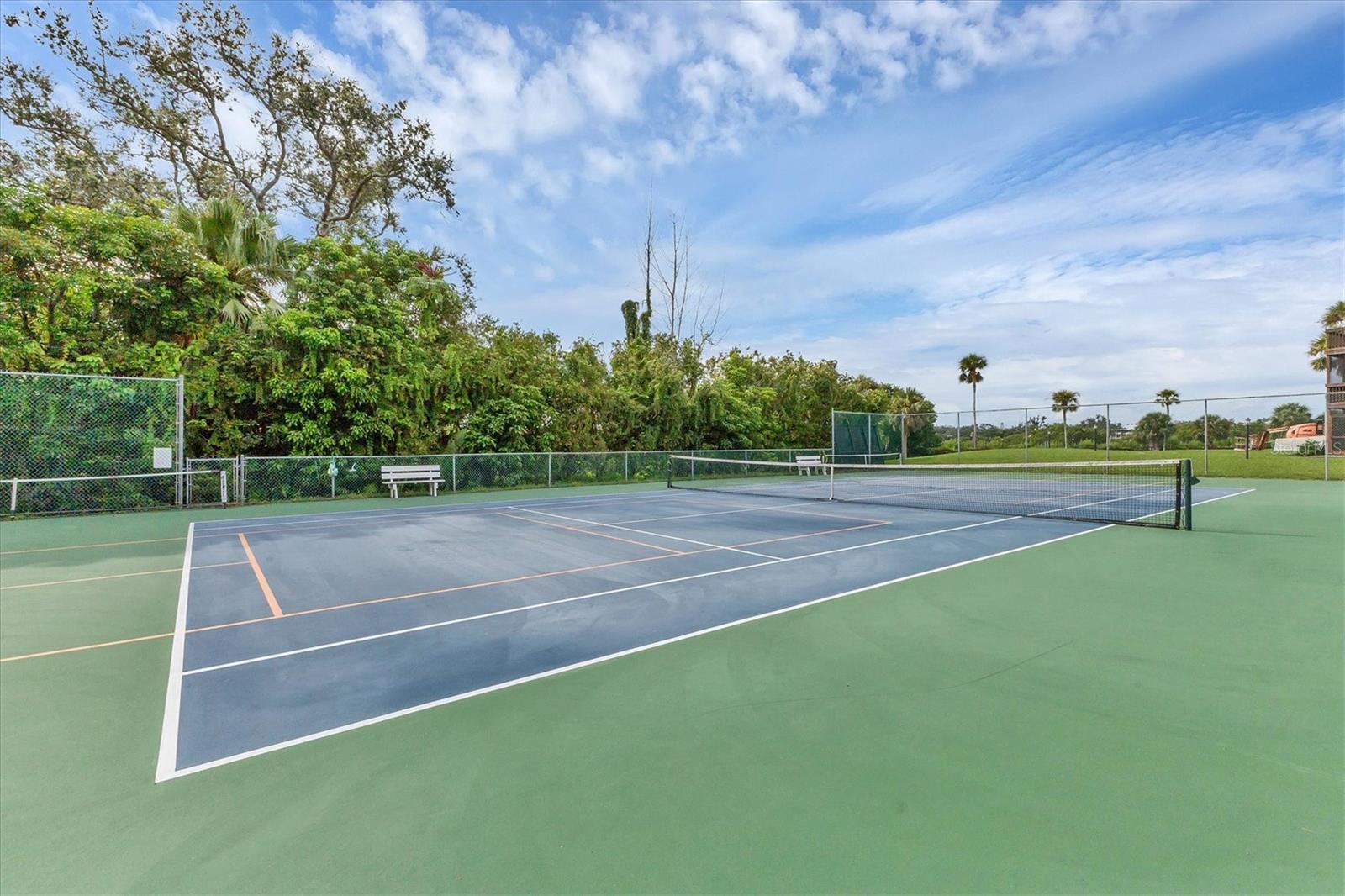1640 STICKNEY POINT RD #40-101 — photo 28