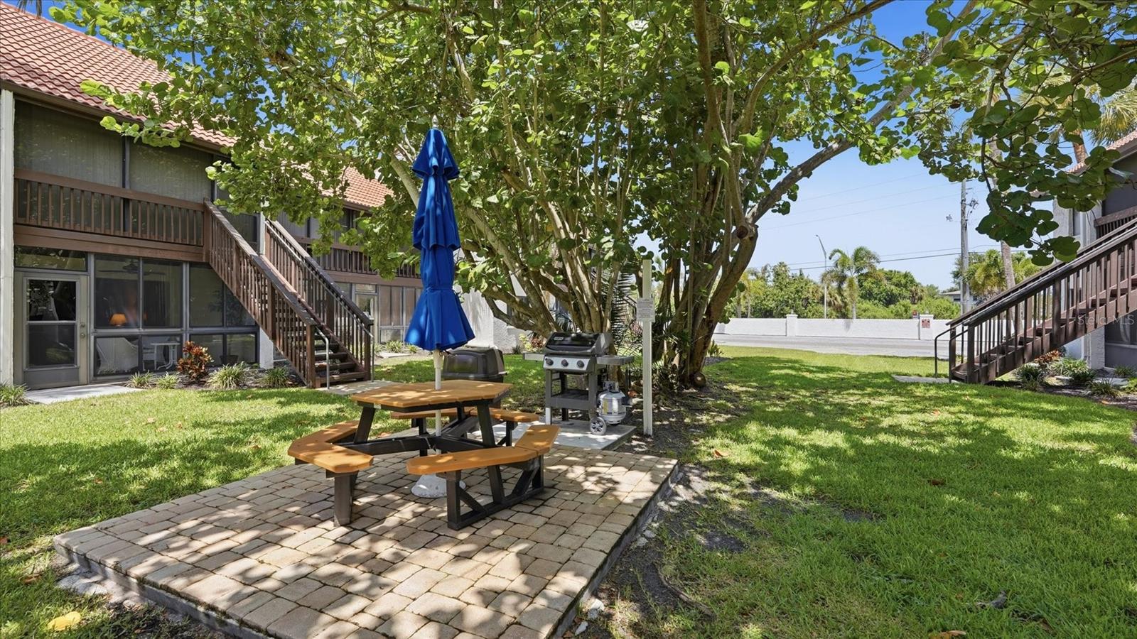 1640 STICKNEY POINT RD #40-101 — photo 26