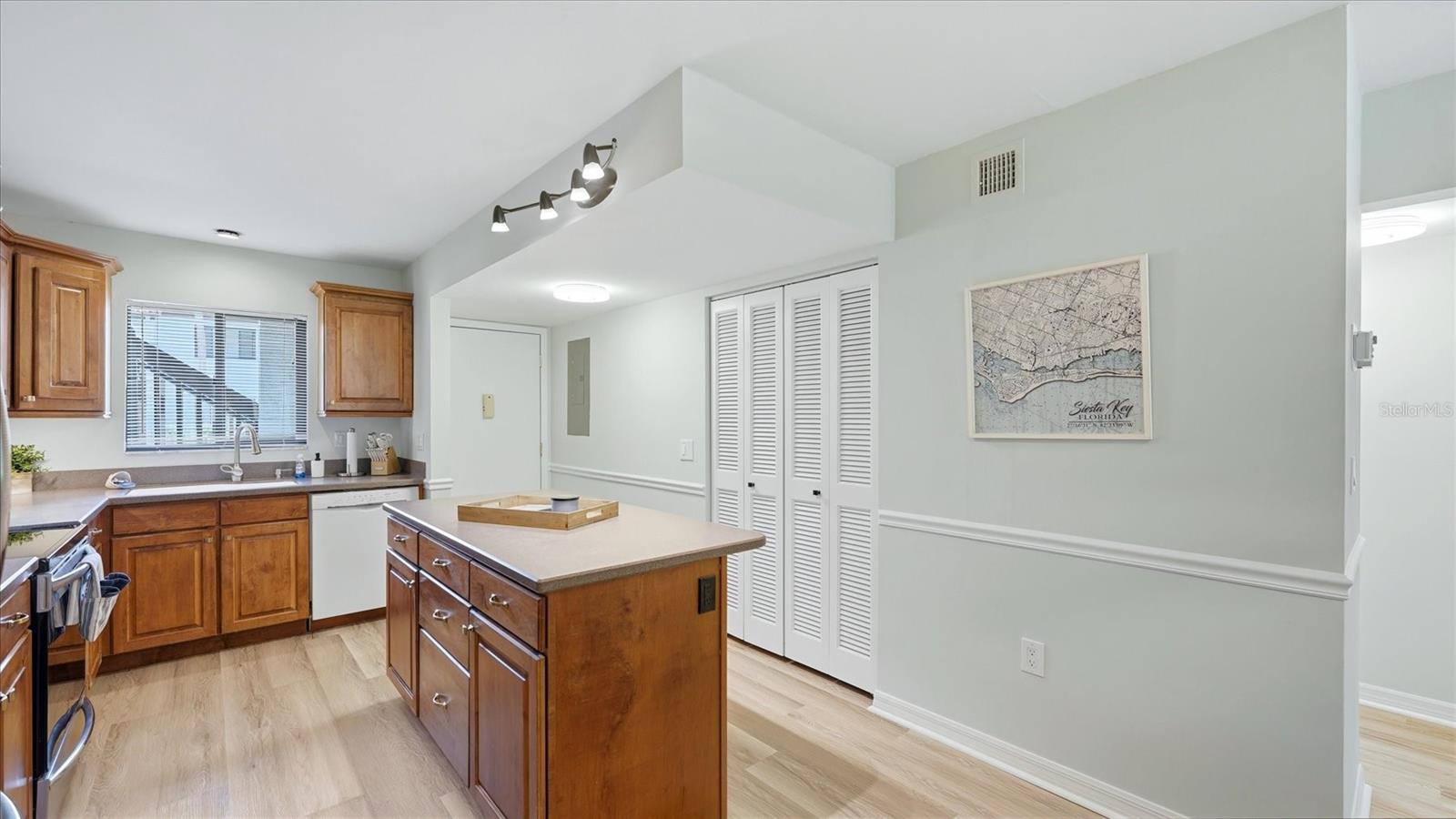 1640 STICKNEY POINT RD #40-101 — photo 8