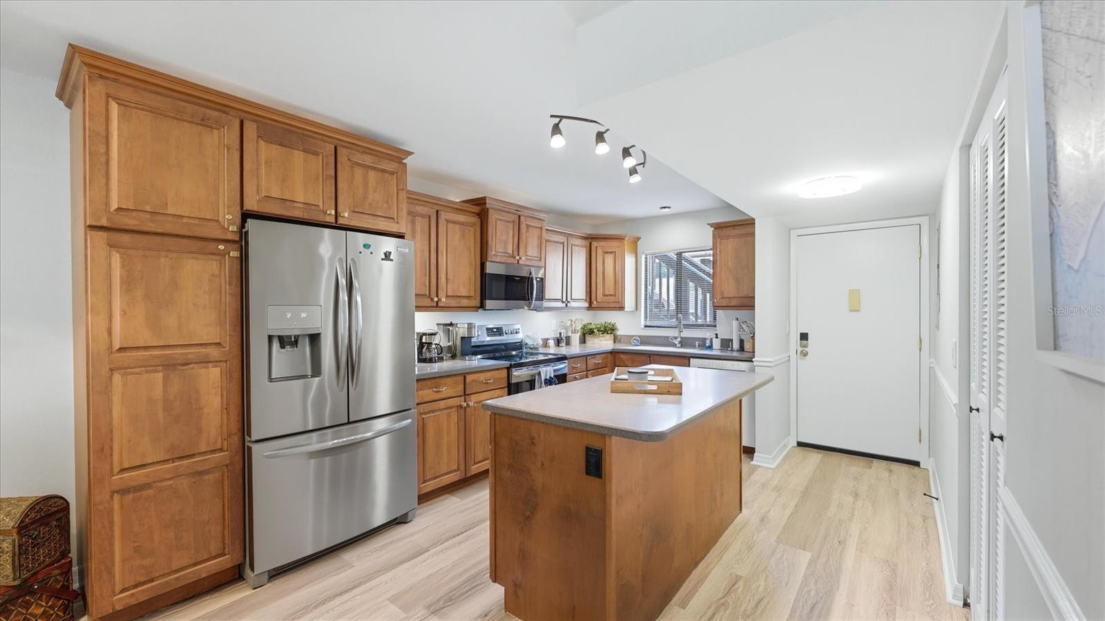 1640 STICKNEY POINT RD #40-101 — photo 7