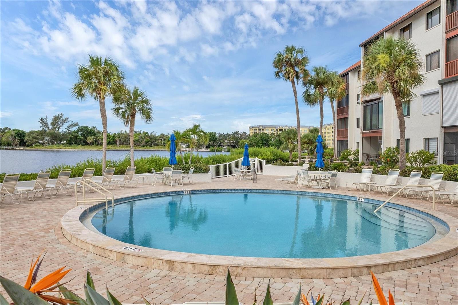 1640 STICKNEY POINT RD #40-101 — photo 32