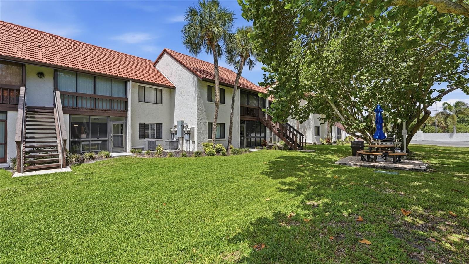 1640 STICKNEY POINT RD #40-101 — photo 25