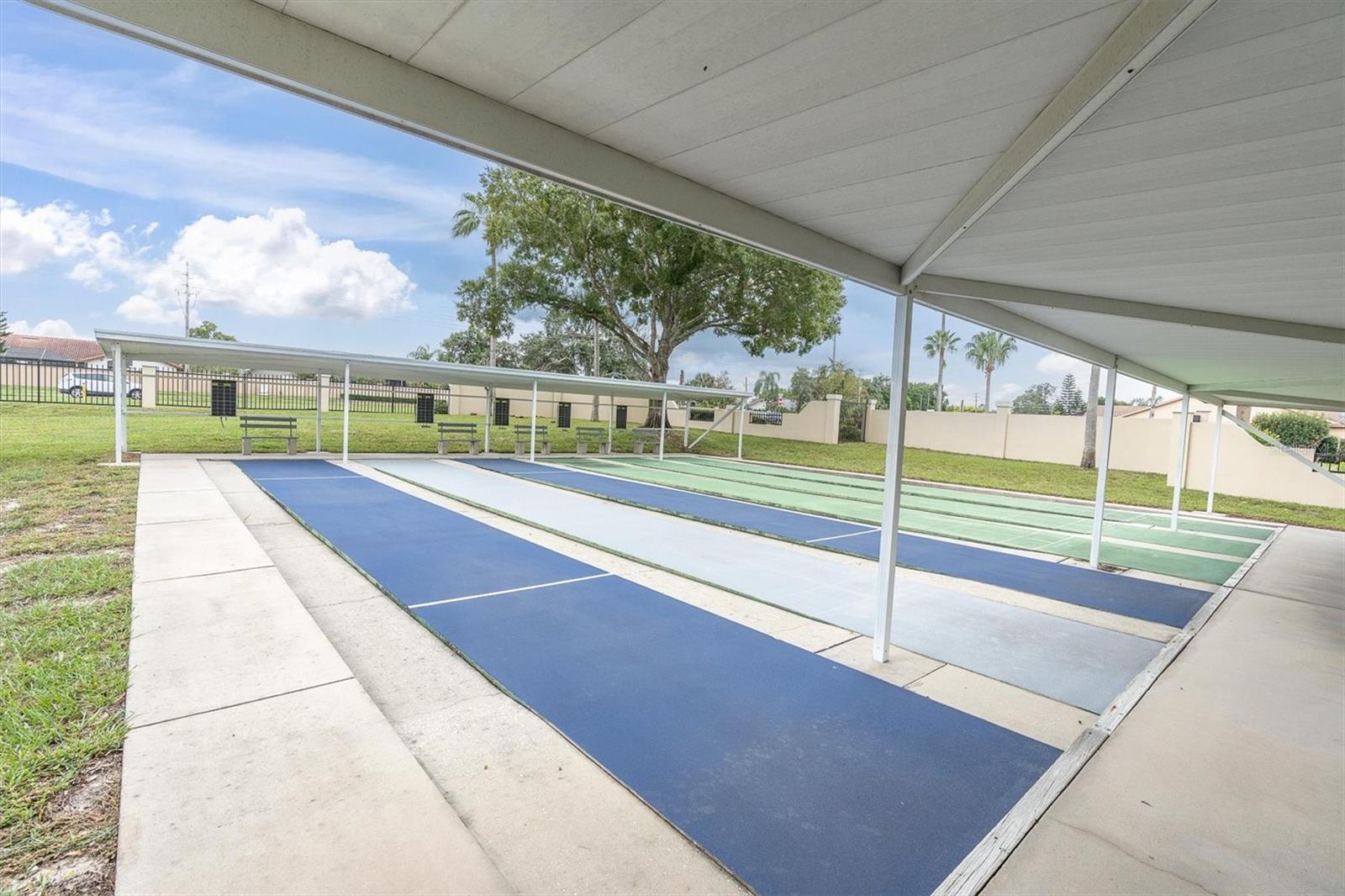 8721 LATHAM LN — photo 49