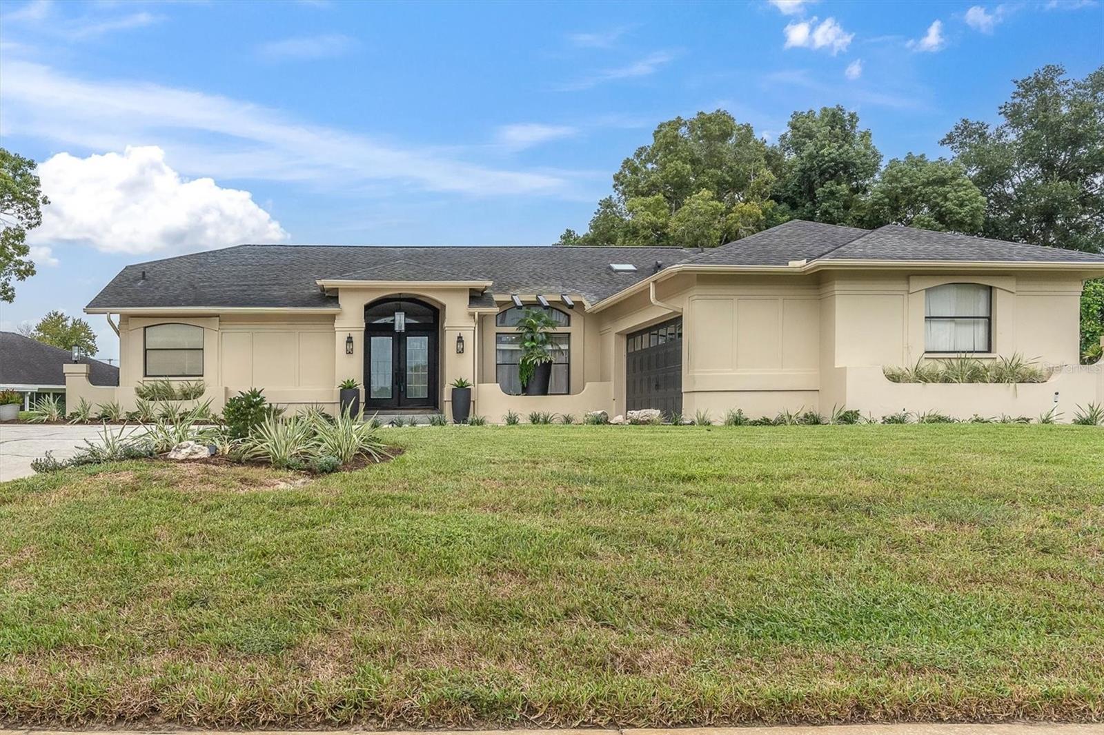 8721 LATHAM LN — photo 40