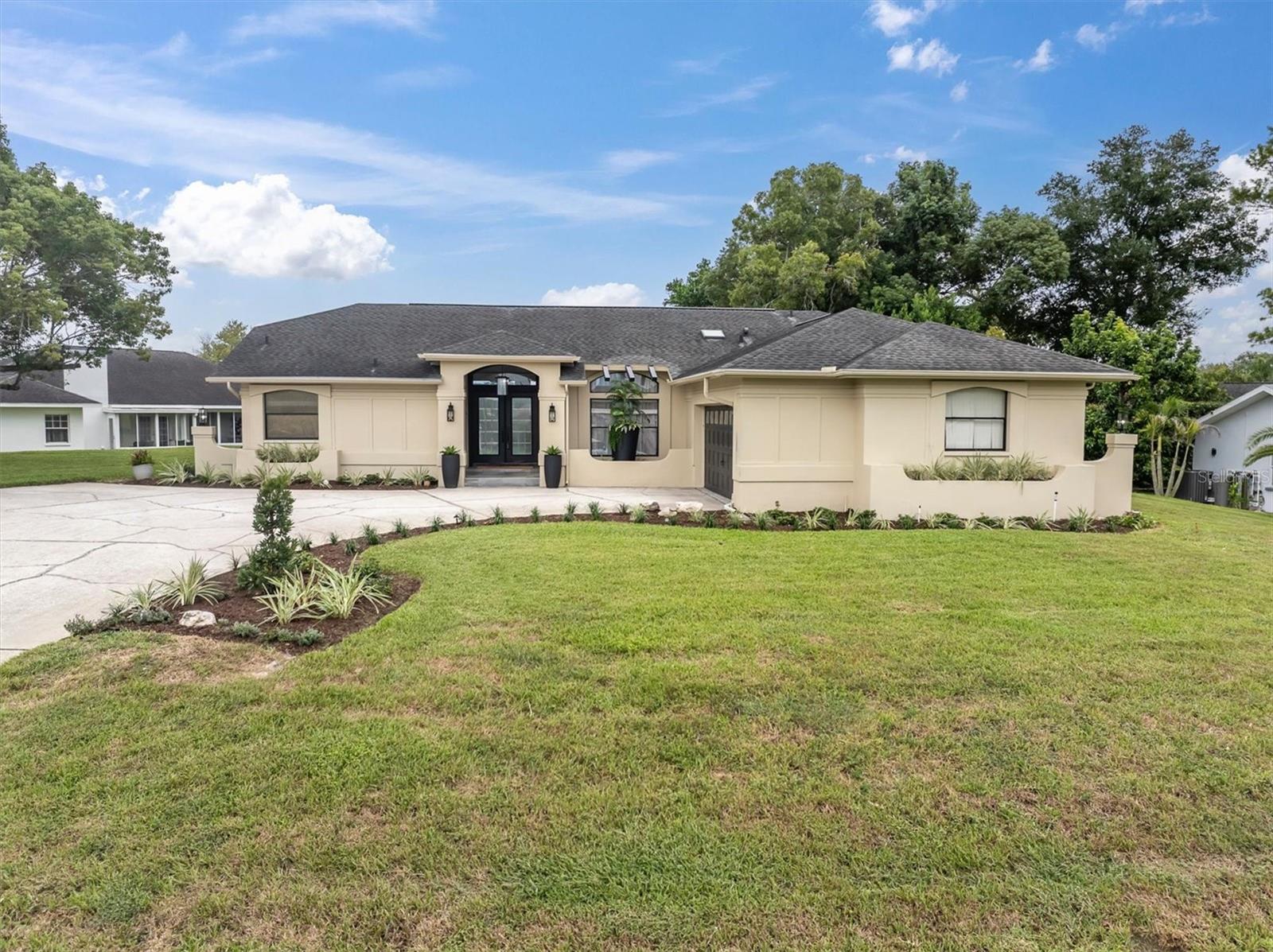 8721 LATHAM LN — photo 39