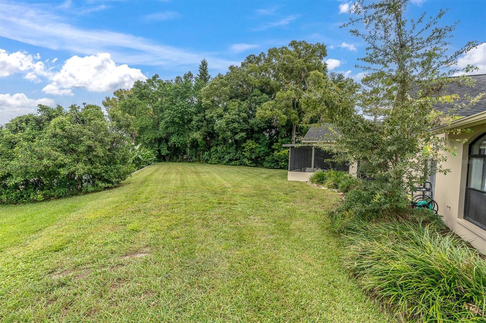 8721 LATHAM LN — photo 35