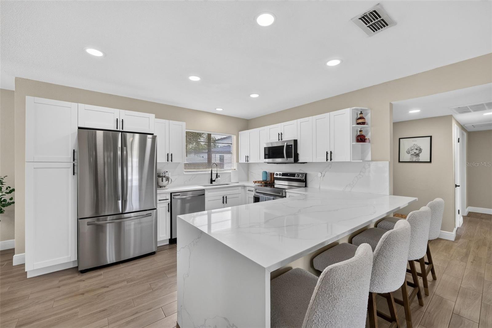 2913 W ELROD AVE — photo 7