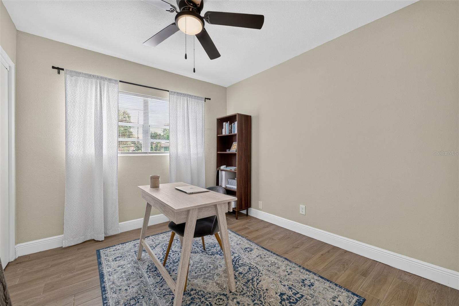 2913 W ELROD AVE — photo 19