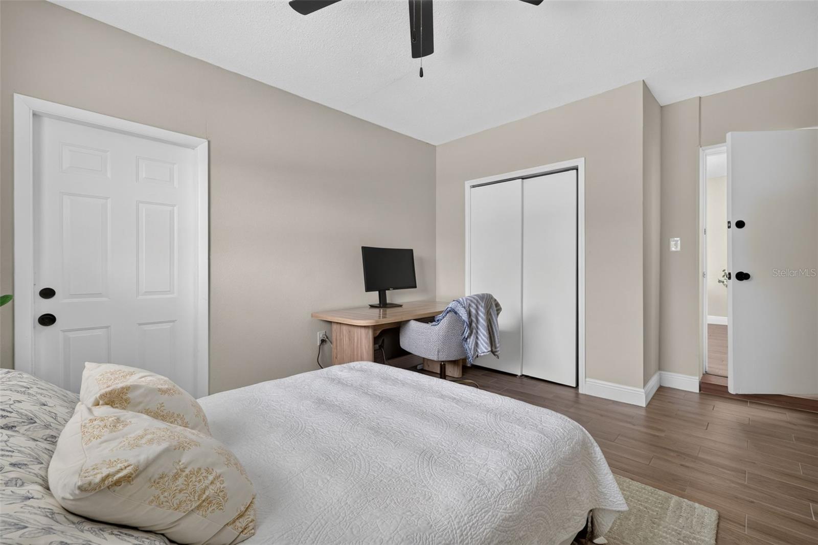 2913 W ELROD AVE — photo 17