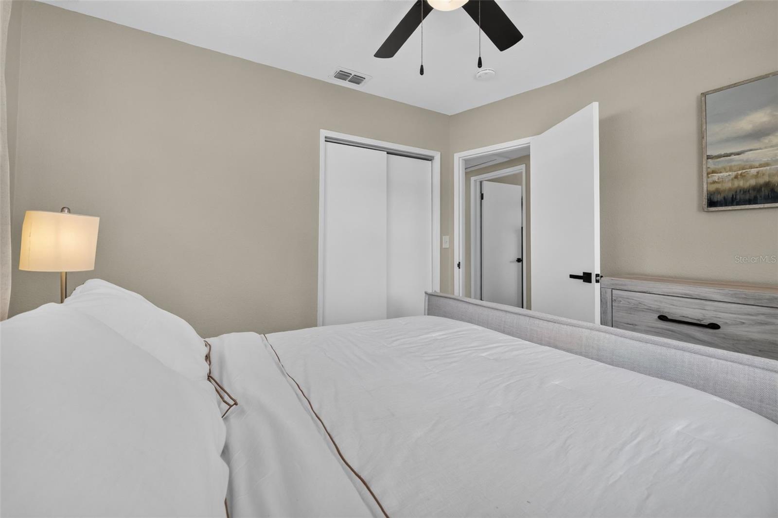 2913 W ELROD AVE — photo 26