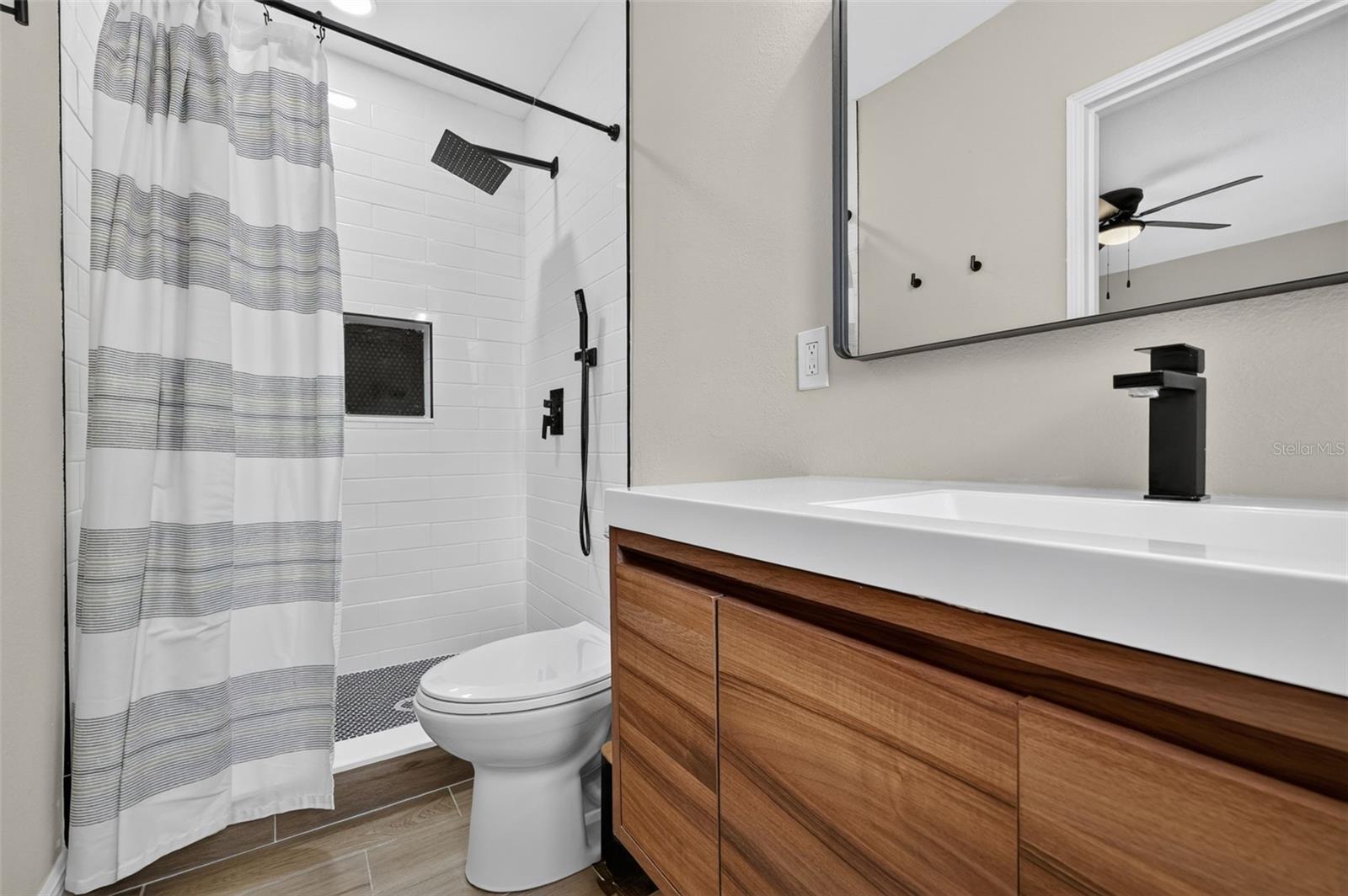 2913 W ELROD AVE — photo 24