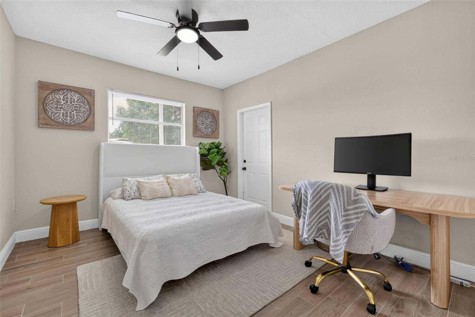 2913 W ELROD AVE — photo 15