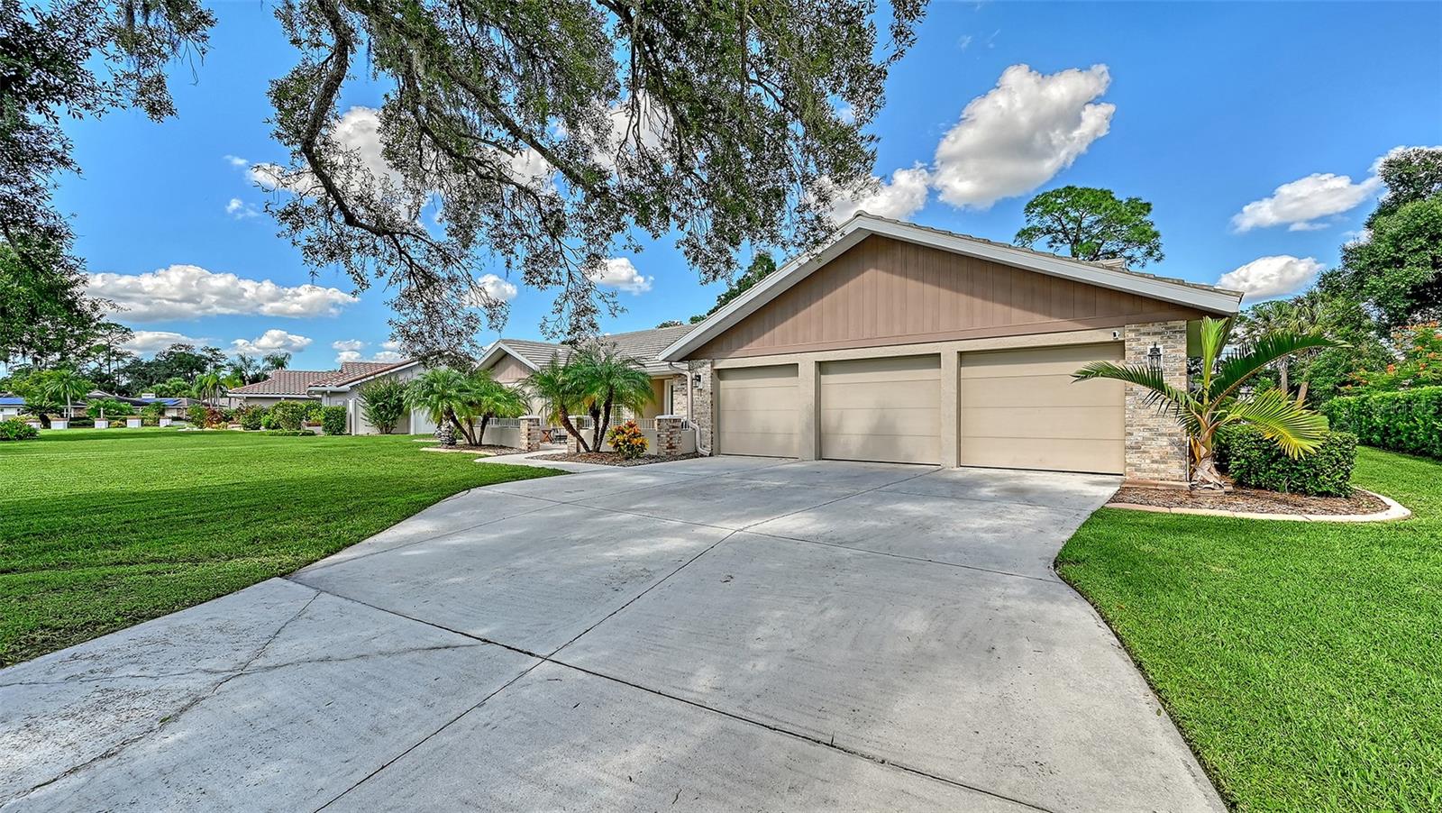7913 BROADMOOR PINES BLVD — photo 74