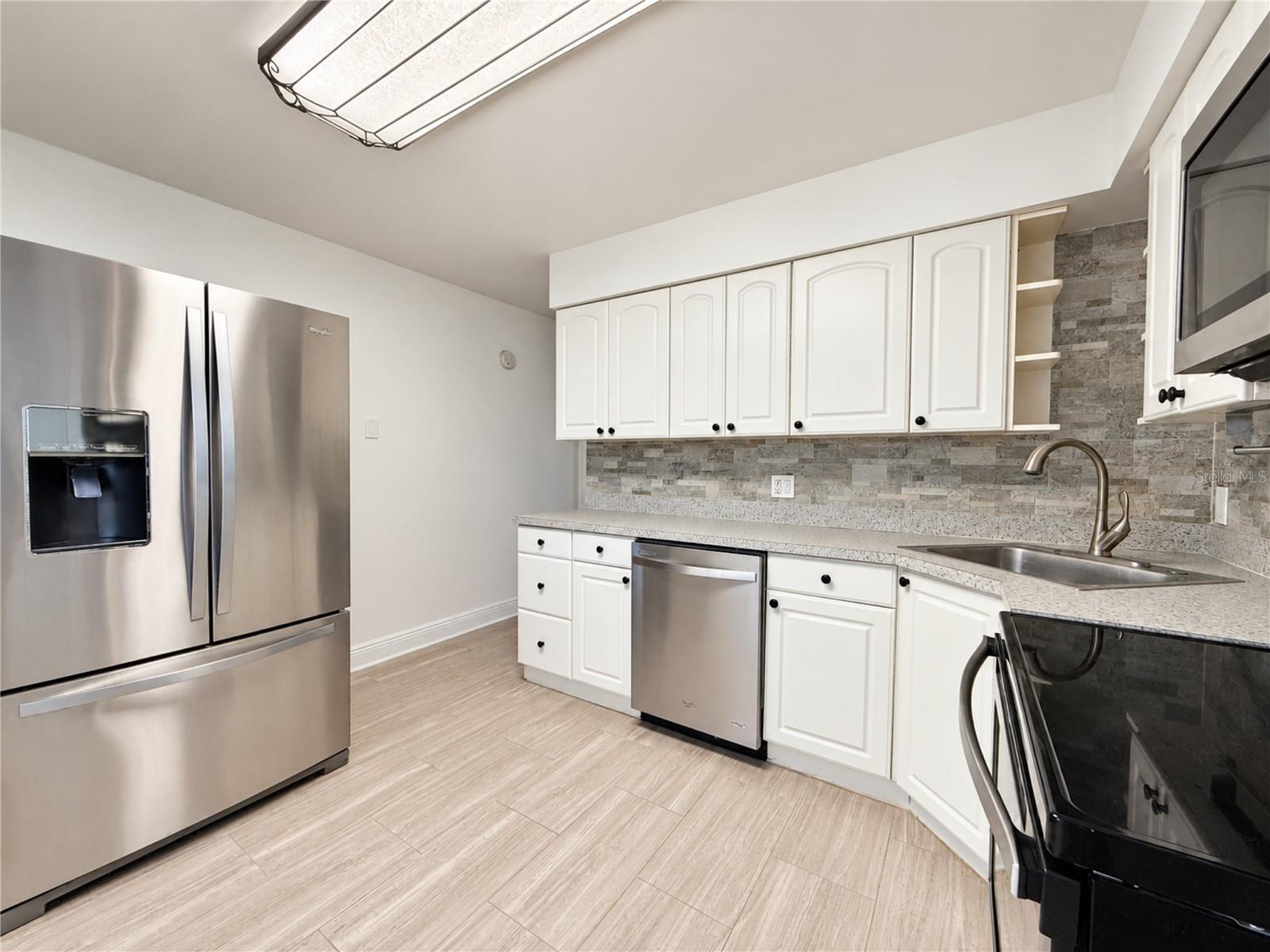 3204 W DE LEON ST #A — photo 6