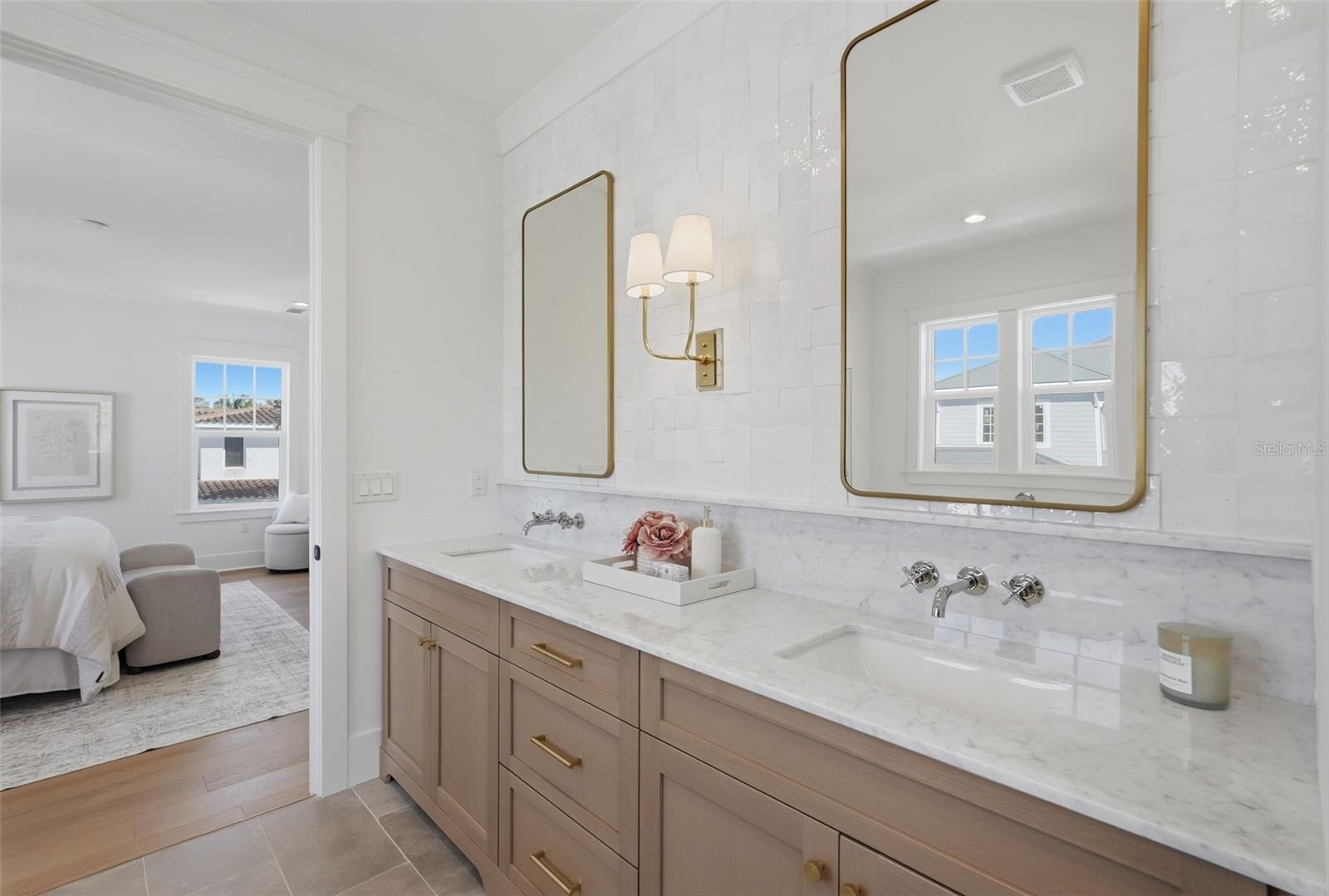 822 SNELL ISLE BLVD NE — photo 37