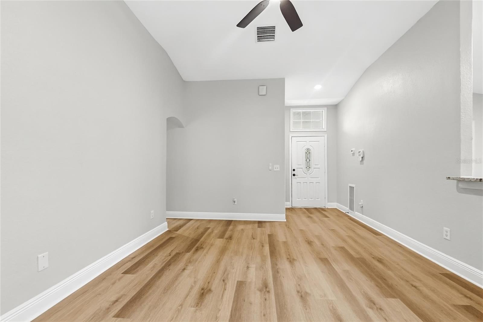 2608 E PALIFOX ST — photo 3