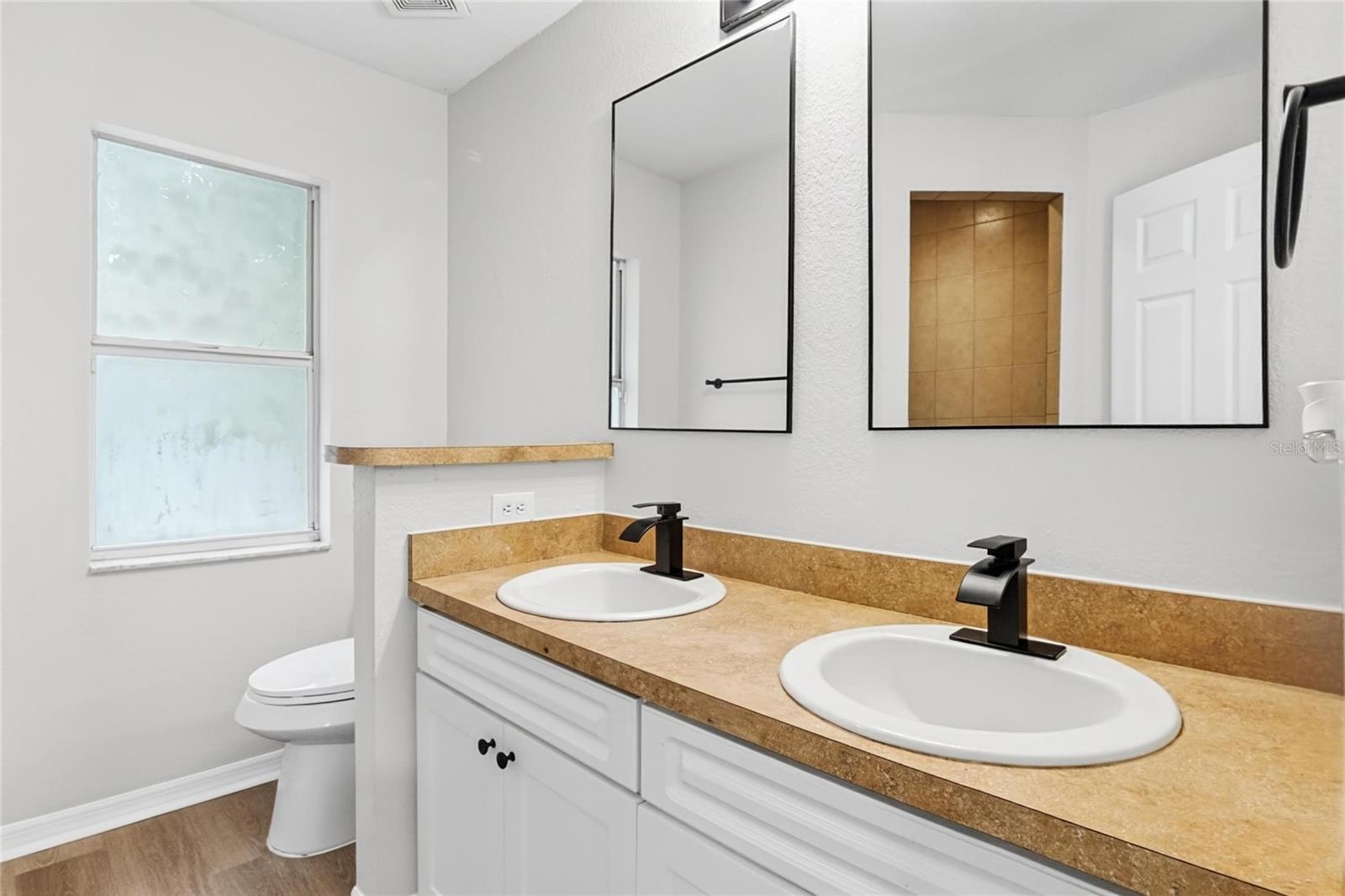 2608 E PALIFOX ST — photo 9