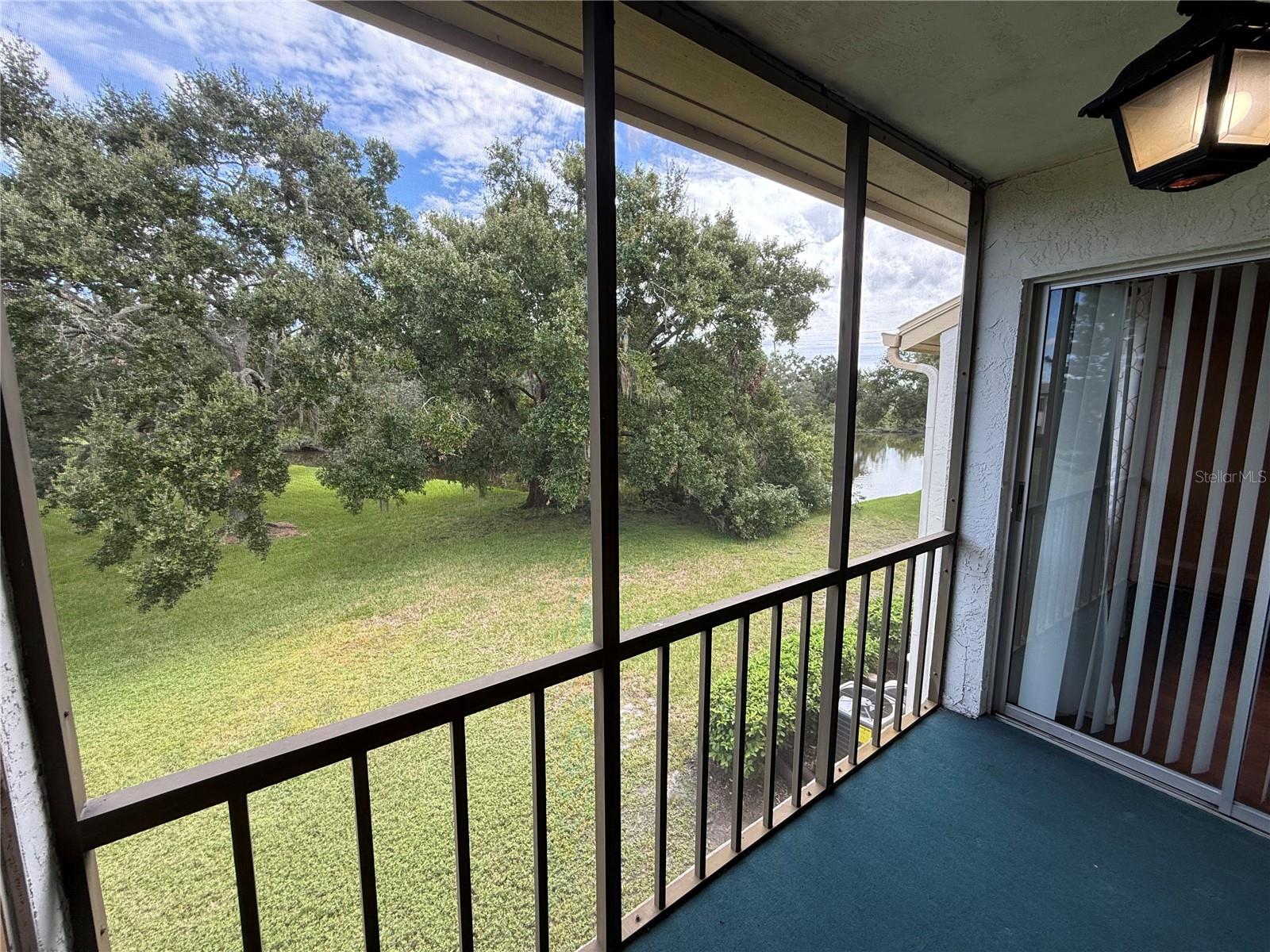 208 CYPRESS CT #208 — photo 23