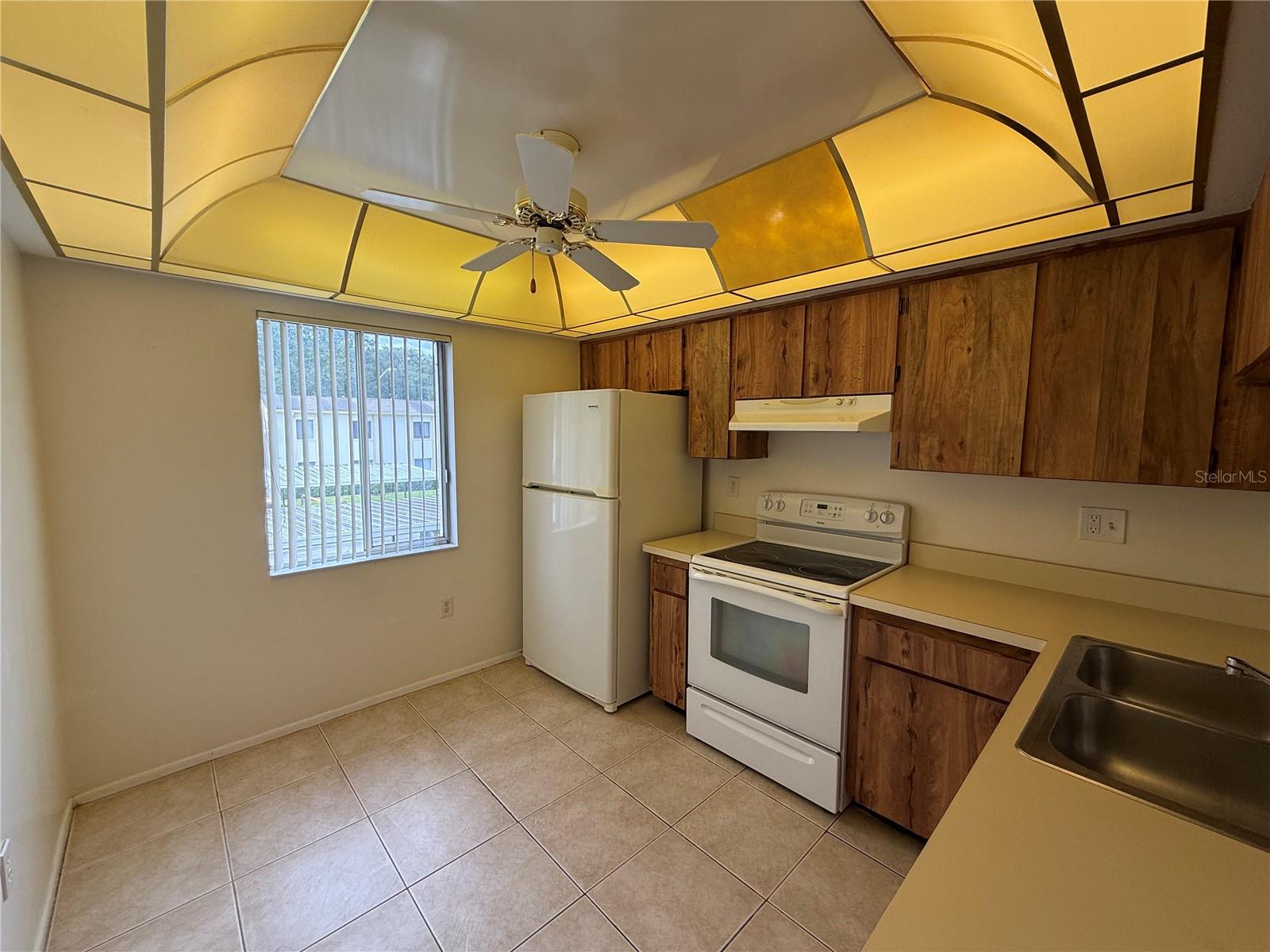 208 CYPRESS CT #208 — photo 7