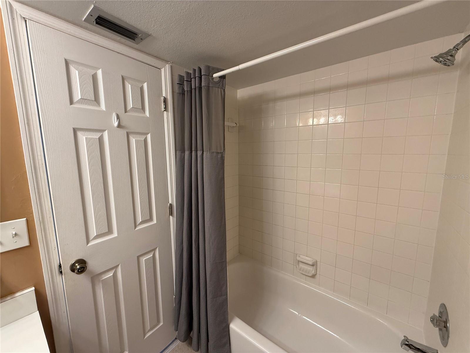 208 CYPRESS CT #208 — photo 20