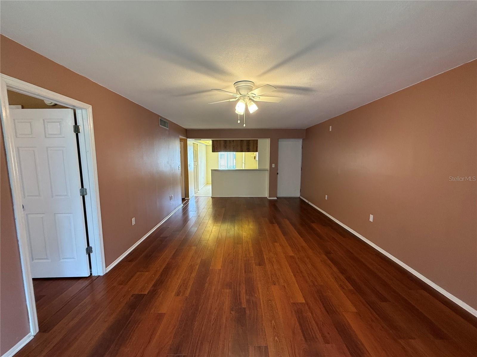 208 CYPRESS CT #208 — photo 5