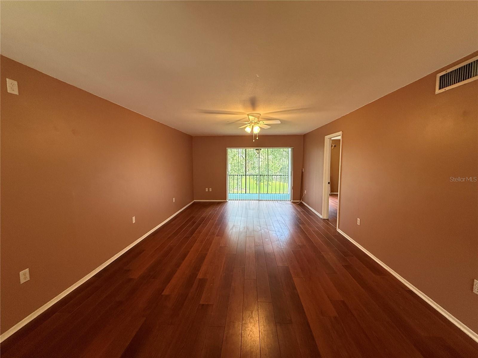 208 CYPRESS CT #208 — photo 4