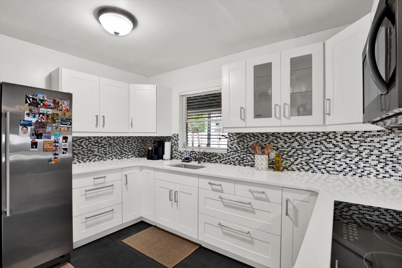 6504 LENORE DR — photo 4