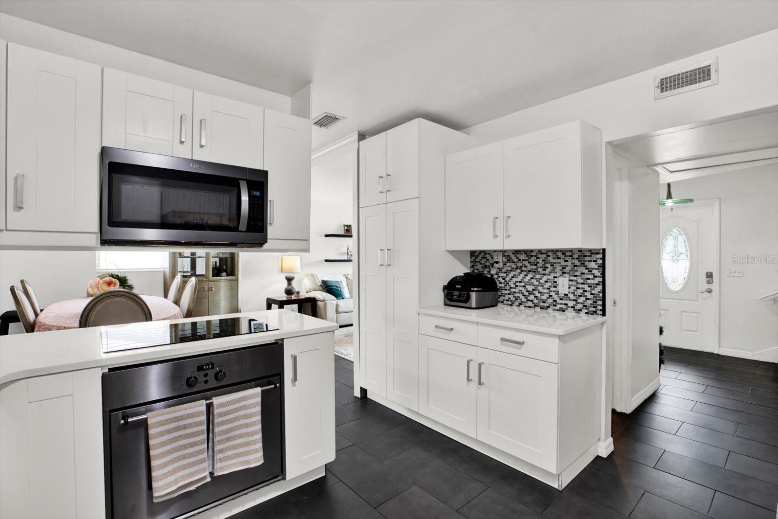 6504 LENORE DR — photo 3
