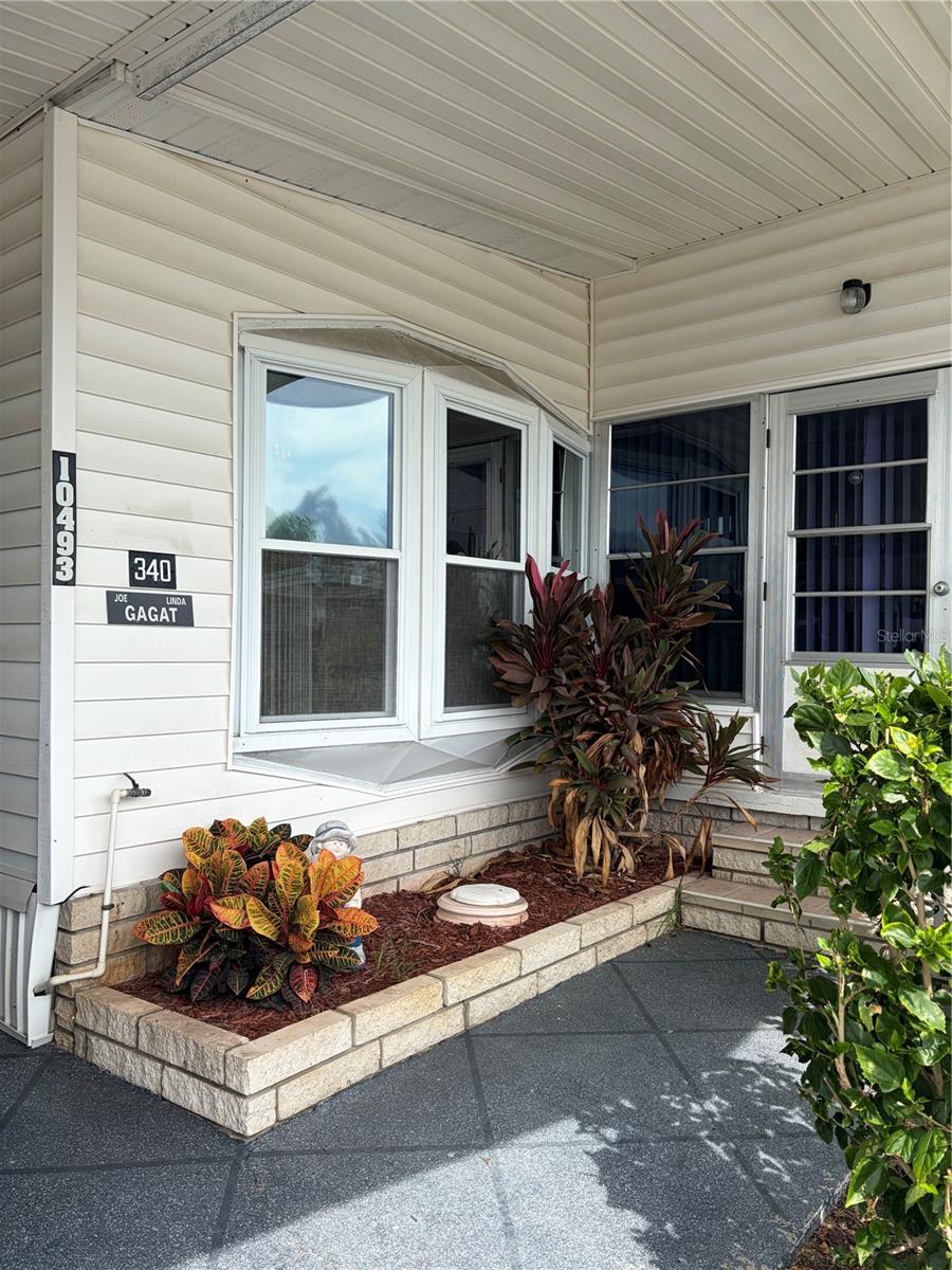10493 PEACEFUL DR — photo 2