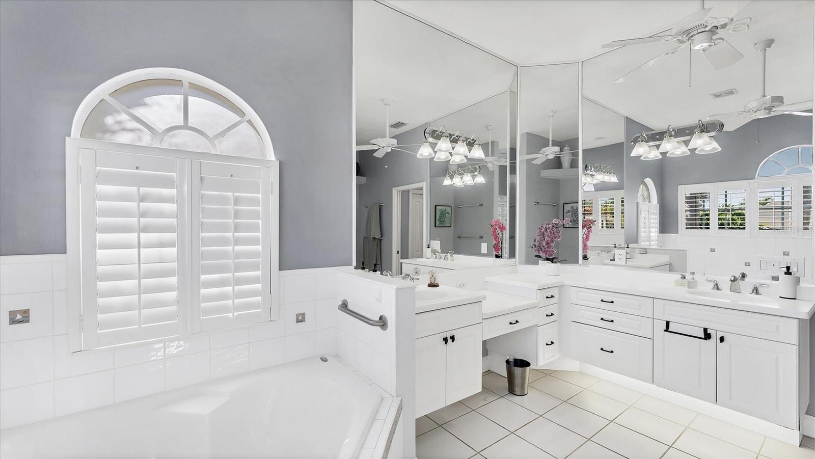 4627 BARRACUDA DR — photo 40