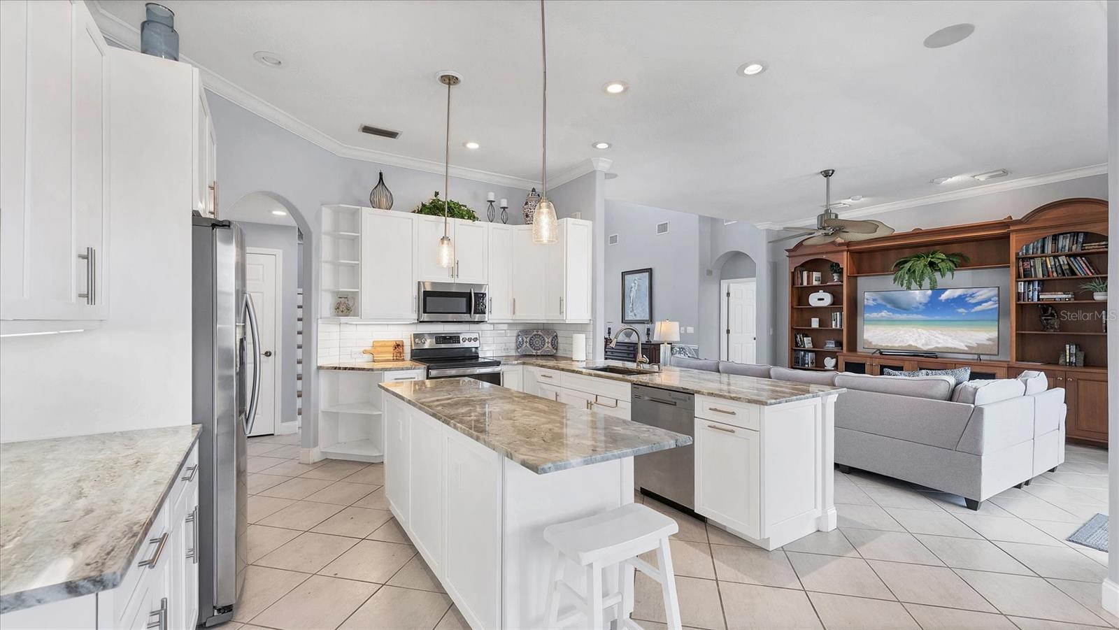 4627 BARRACUDA DR — photo 23