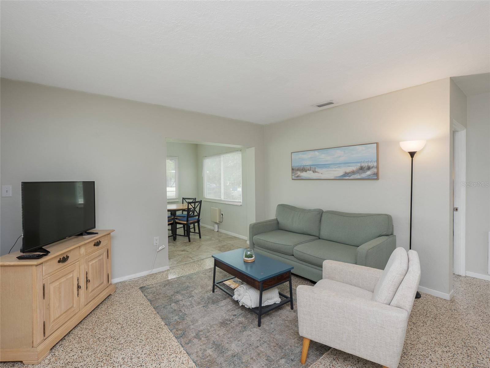 3314 NEW ENGLAND ST — photo 3