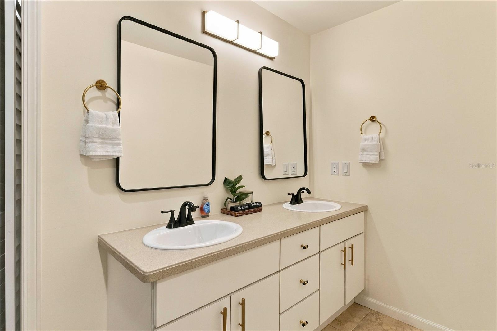 6339 S LANSDALE CIR — photo 13