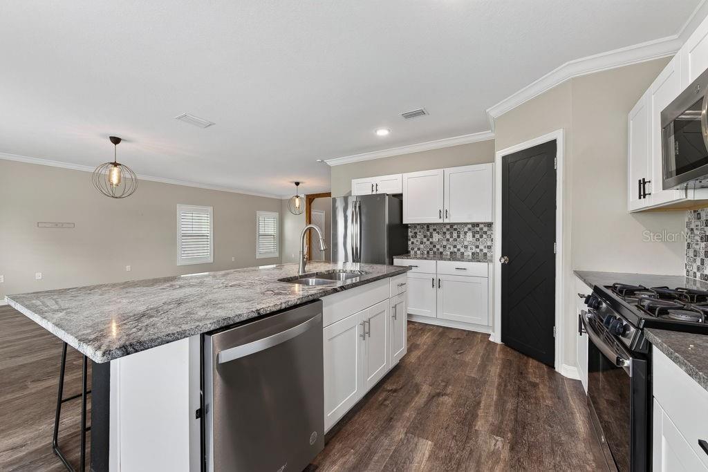 14621 BRUMBY RIDGE AVE — photo 17