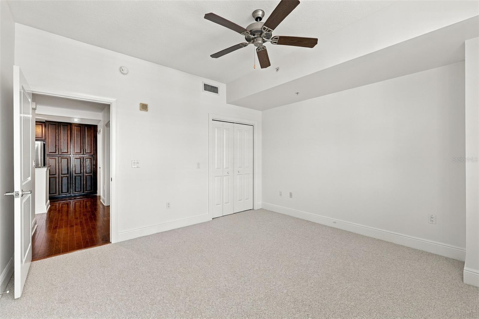 1227 E MADISON ST #903 — photo 29