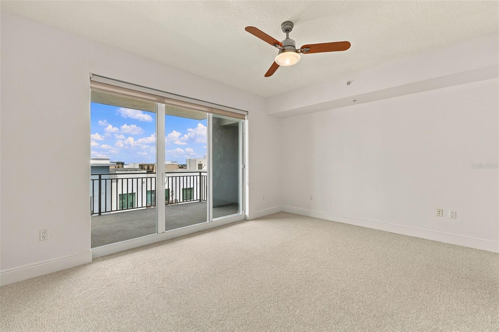 1227 E MADISON ST #903 — photo 22