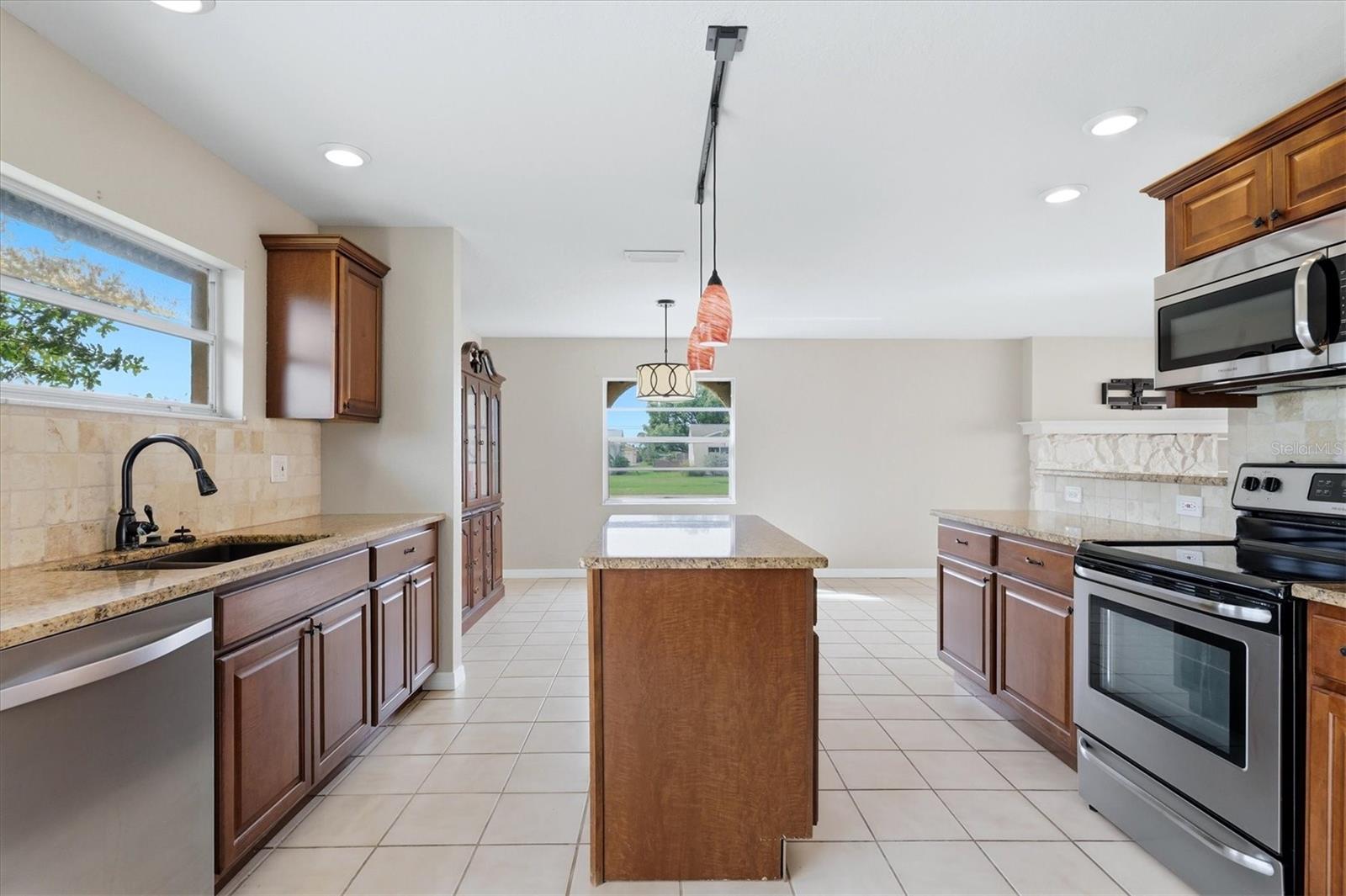 1484 OVERBROOK RD — photo 21