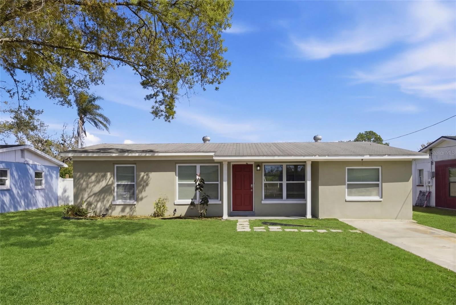 8609 CHINABERRY DR — photo 4