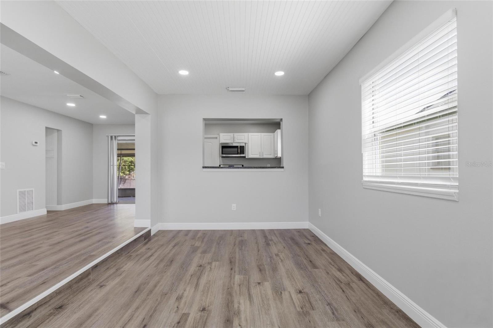 8609 CHINABERRY DR — photo 19