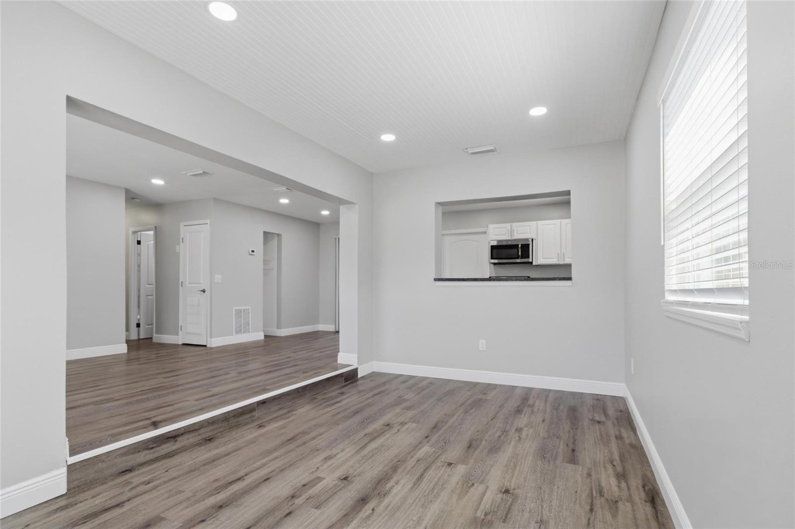 8609 CHINABERRY DR — photo 18