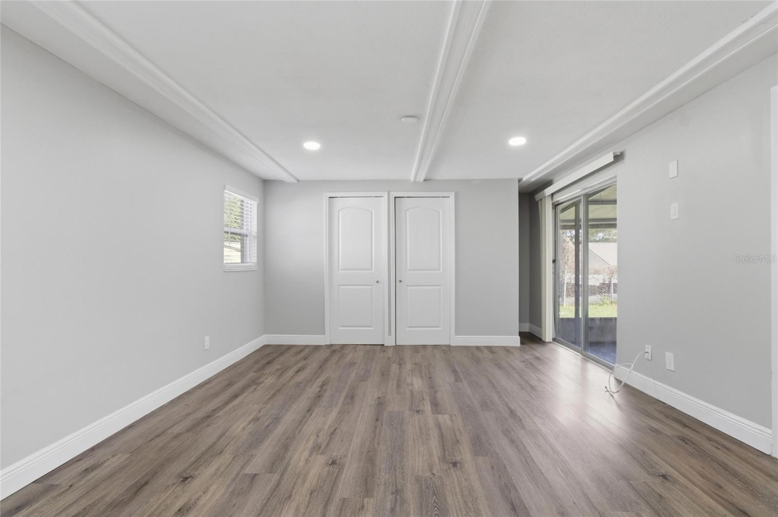 8609 CHINABERRY DR — photo 9