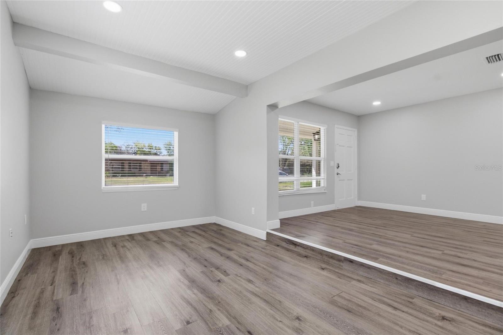 8609 CHINABERRY DR — photo 17