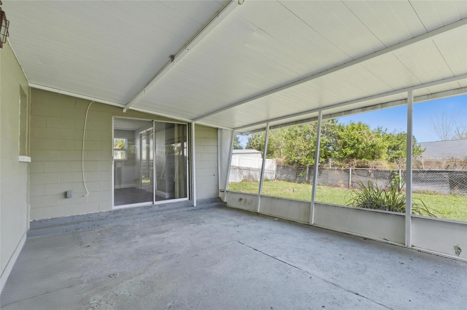 8609 CHINABERRY DR — photo 13